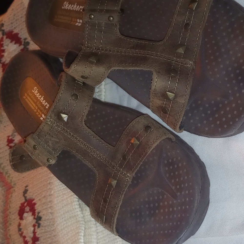 Sketchers Size 8 Brown Woman's Sandals